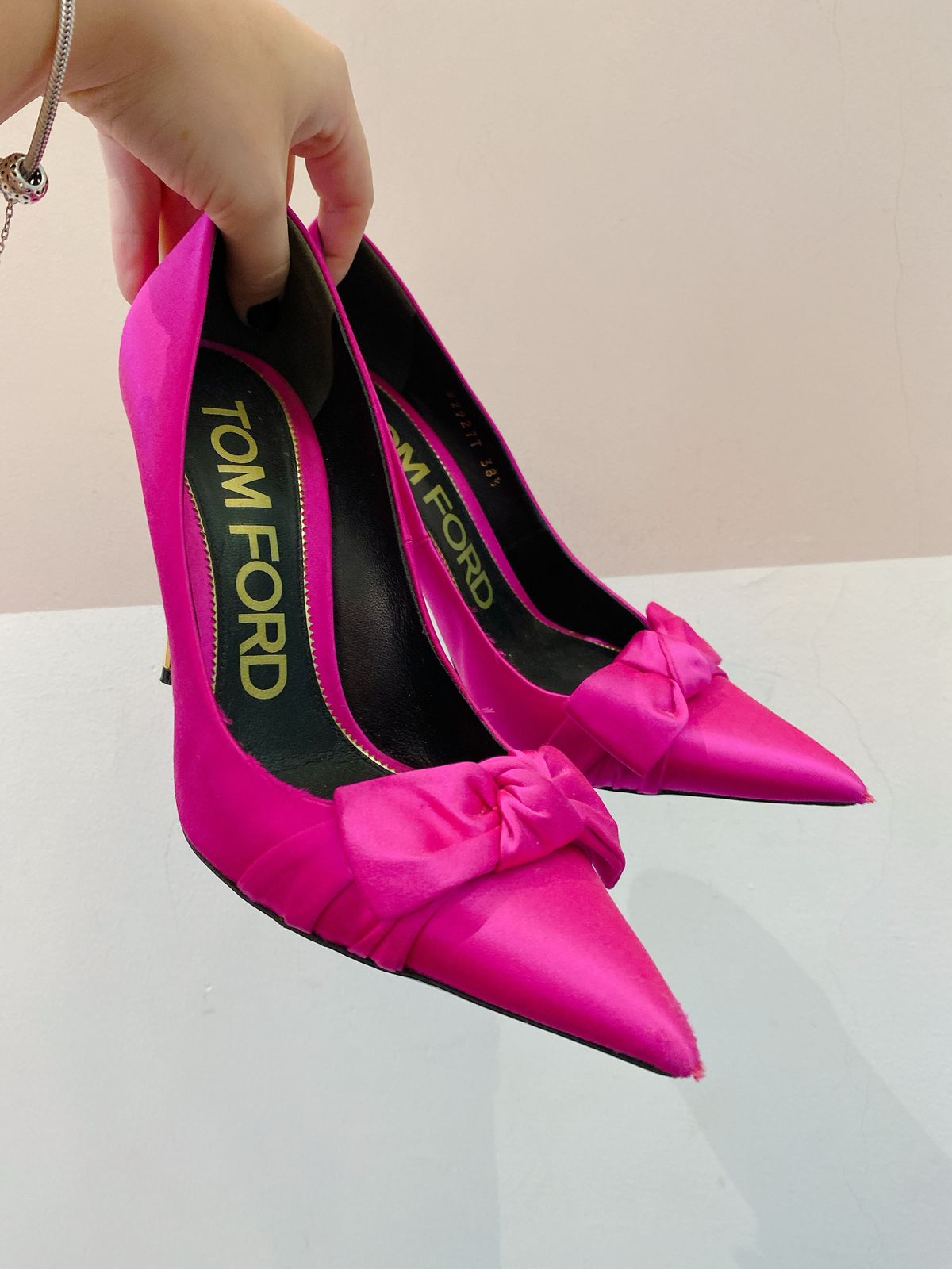 Scarpin pink laço Tom Ford 37 - Imagem 4