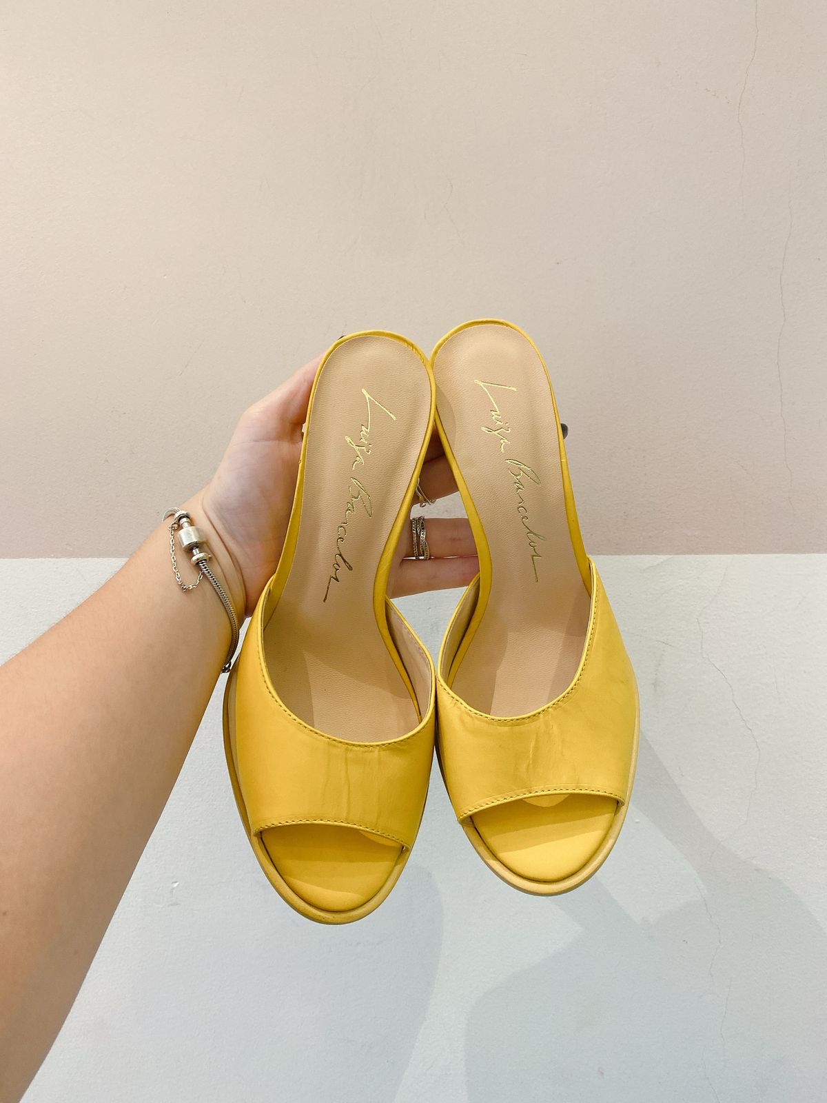 Tamanco amarelo Luiza Barcelos 37 - Imagem 2