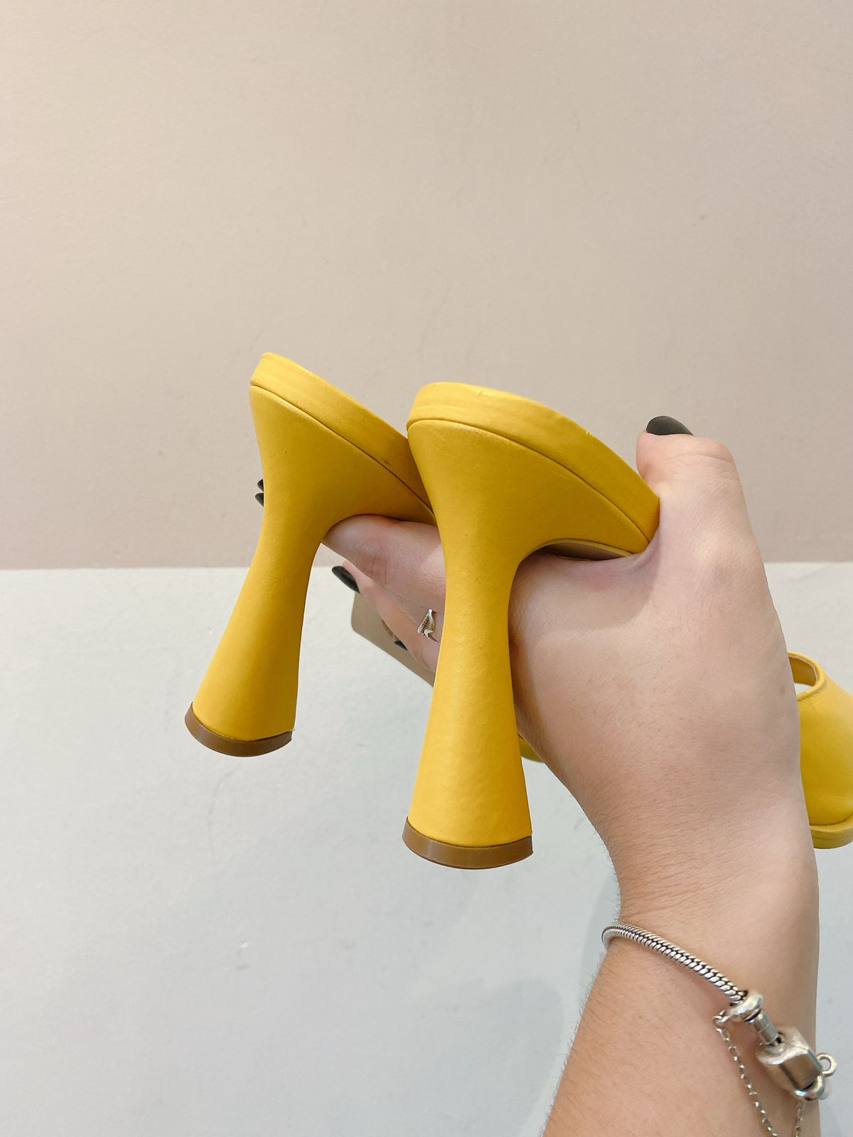 Tamanco amarelo Luiza Barcelos 37 - Imagem 6