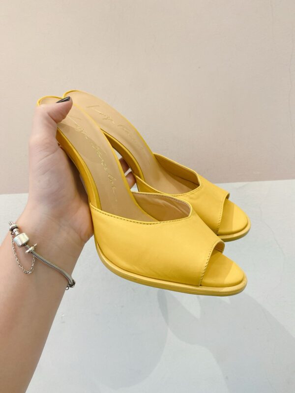 Tamanco amarelo Luiza Barcelos 37 - Imagem 3