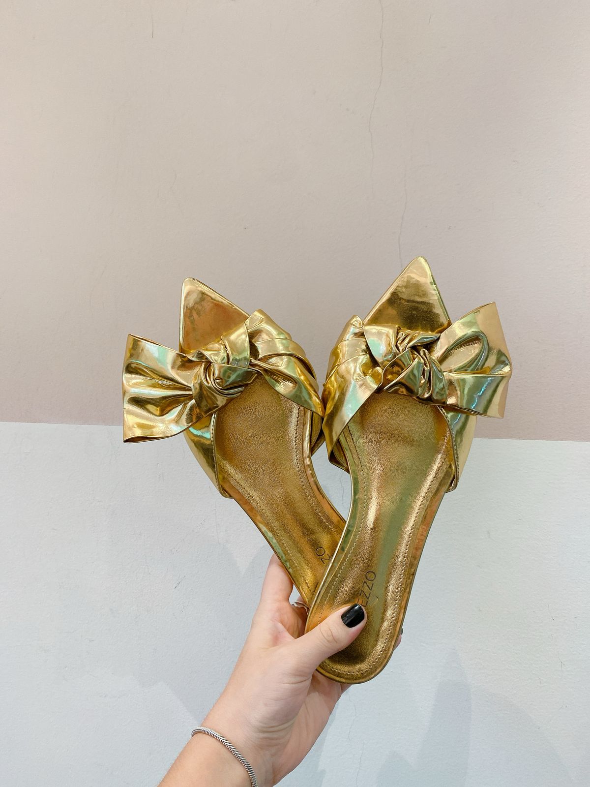 Rasteirinha dourada laço Arezzo 37 - Imagem 2