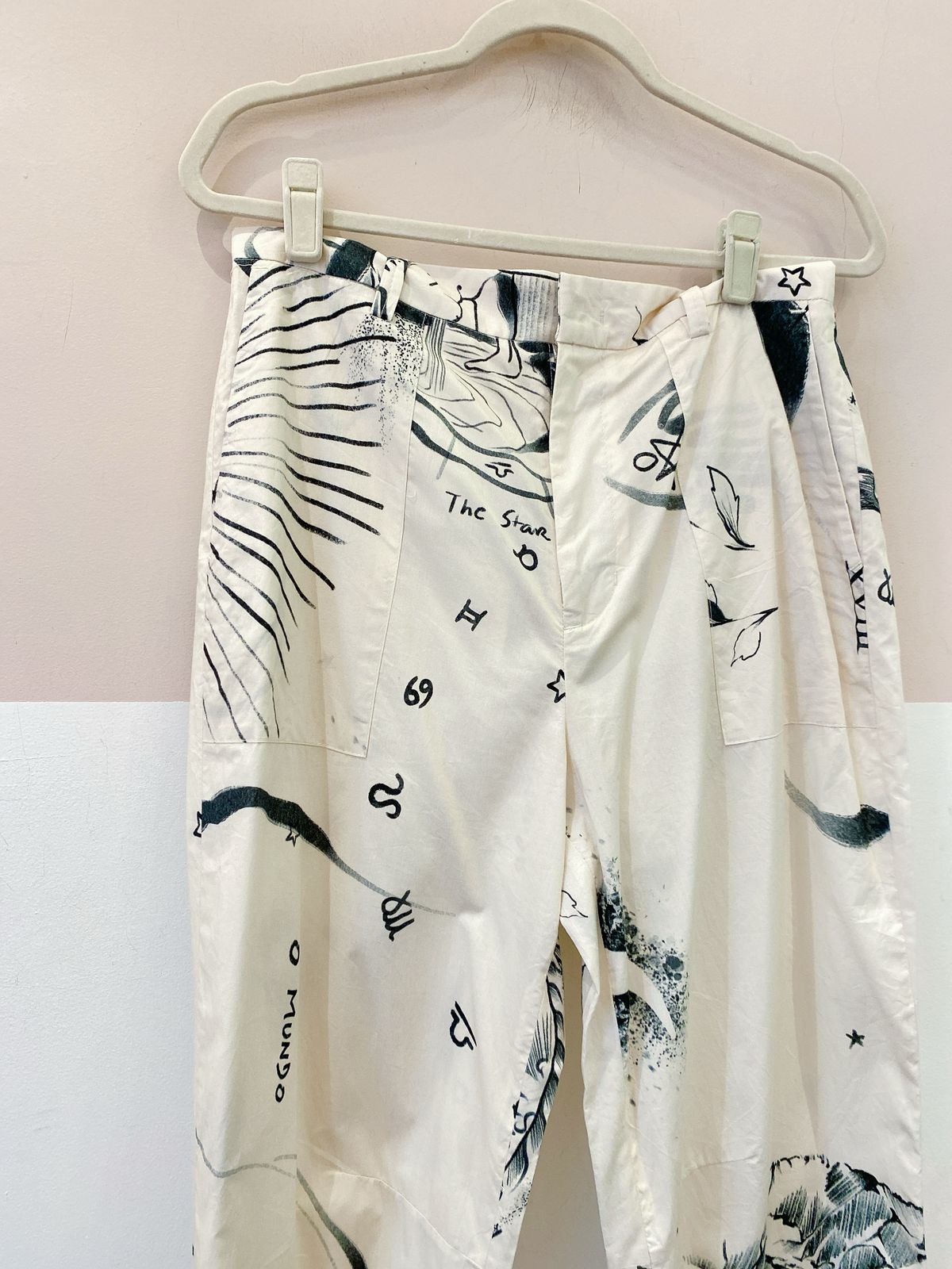 Calça off white estampada Animale 40 - Imagem 4