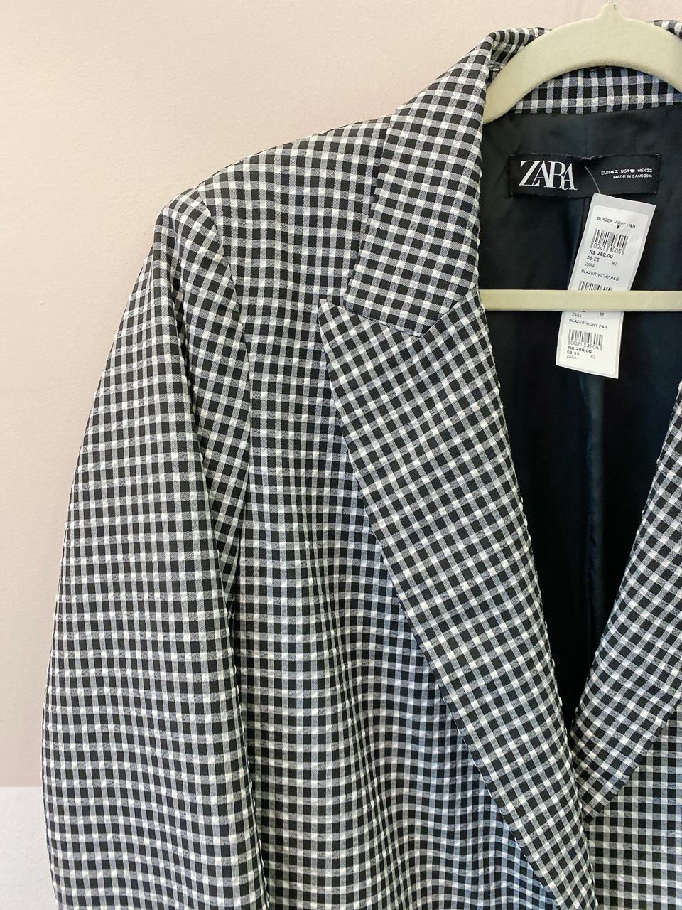 Blazer vichy p&b Zara 42 - Imagem 4