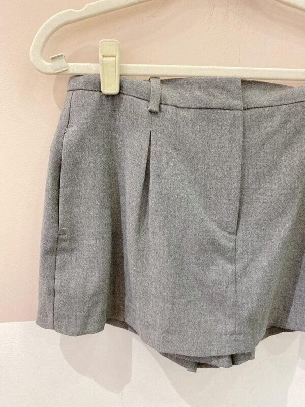 Short saia cinza Zara P - Imagem 3