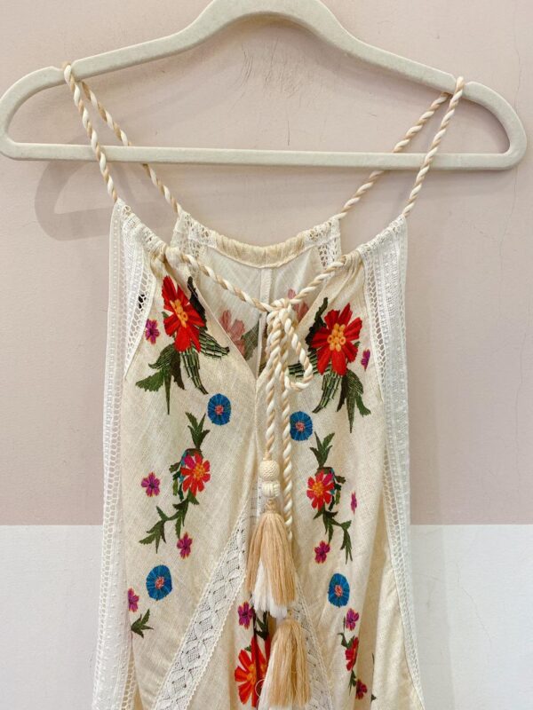 Vestido midi bege floral renda Farm P - Imagem 3