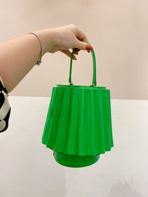 Bolsa verde balde Renner