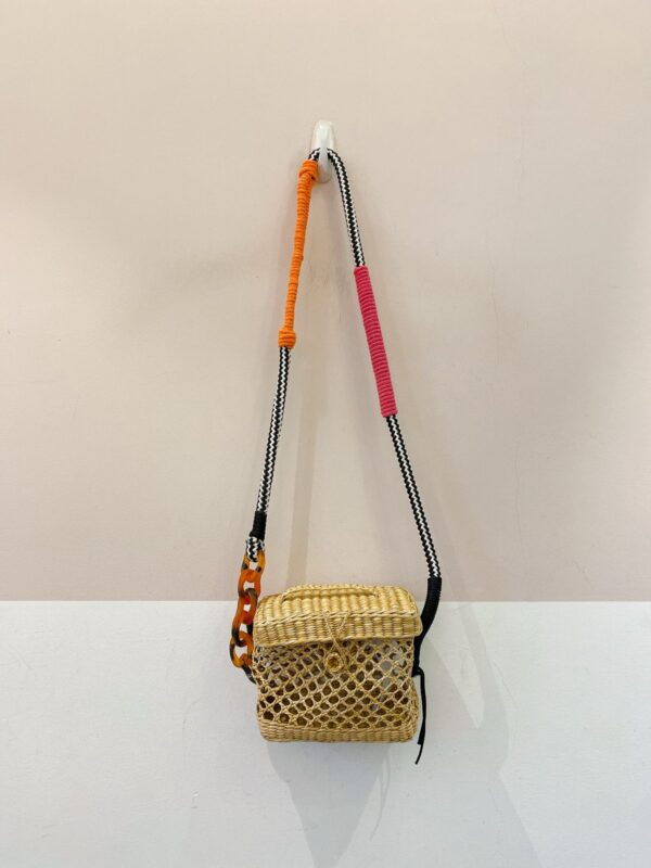 Bolsa palha alça colorida Nannacay