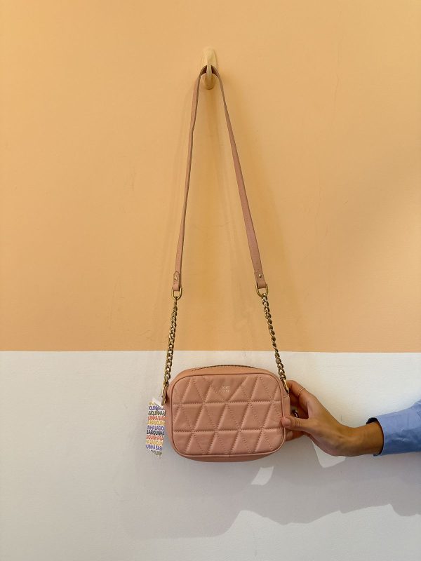 Bolsa tiracolo rosê matelassê Schutz