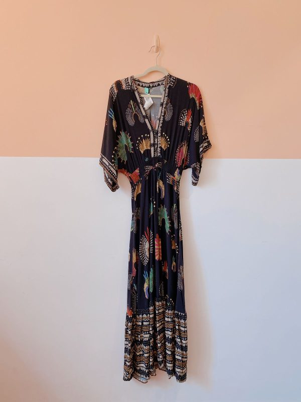 Vestido midi preto estampa colorida Farm P